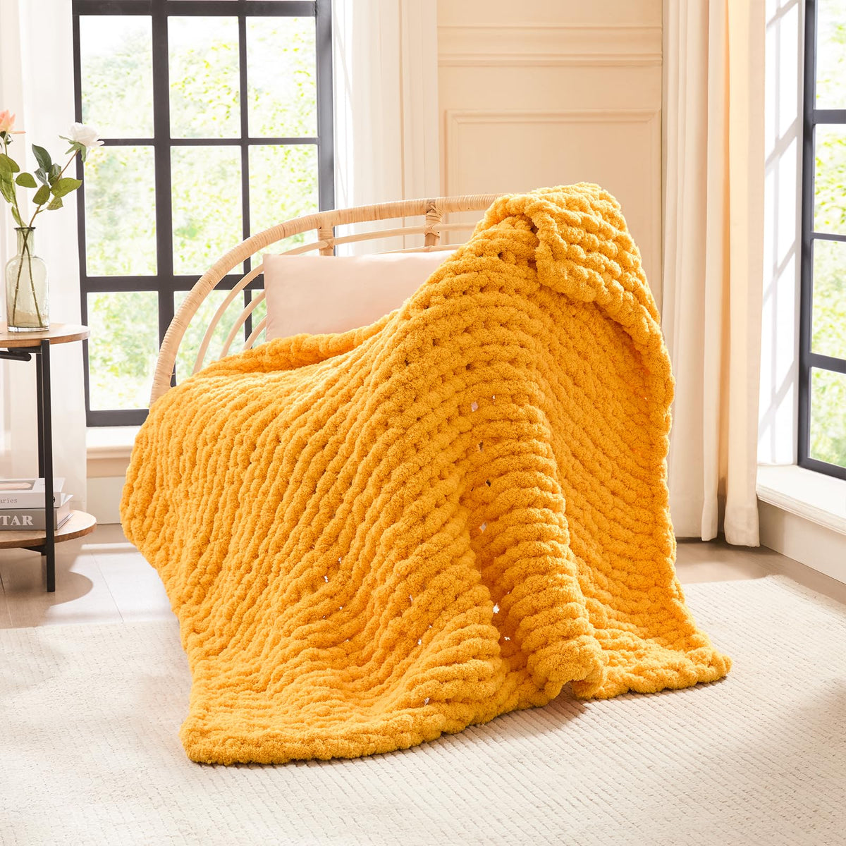 L'AGRATY Chunky Knit Throw Blanket for Couch, 50'' x 60'' Knit Throw, Ivory
