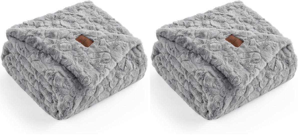 Cozy Bliss Faux Fur Throw Blanket for Couch, Fuzzy Soft Plush Thick Warm Fluffy Reversible Wave Textured Blanket for Sofa Bedroom Living Room, 55 * 70 Inches Cream White