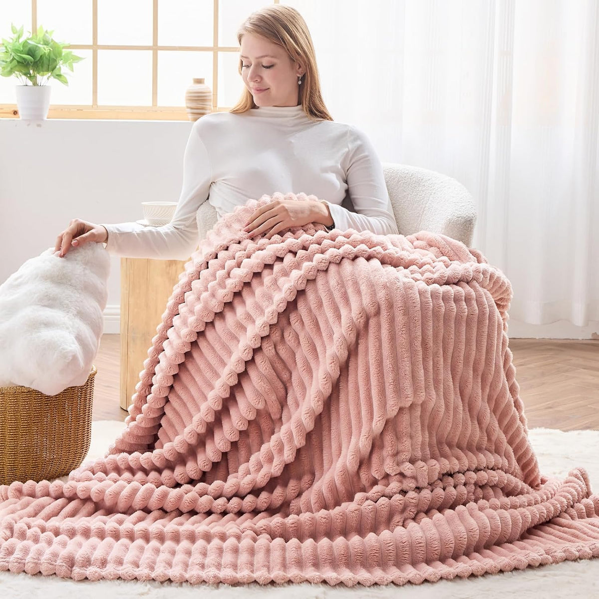 NEWCOSPLAY Fleece Ribbed Cozy Throw Blanket for Couch, Pink, 50"x60"