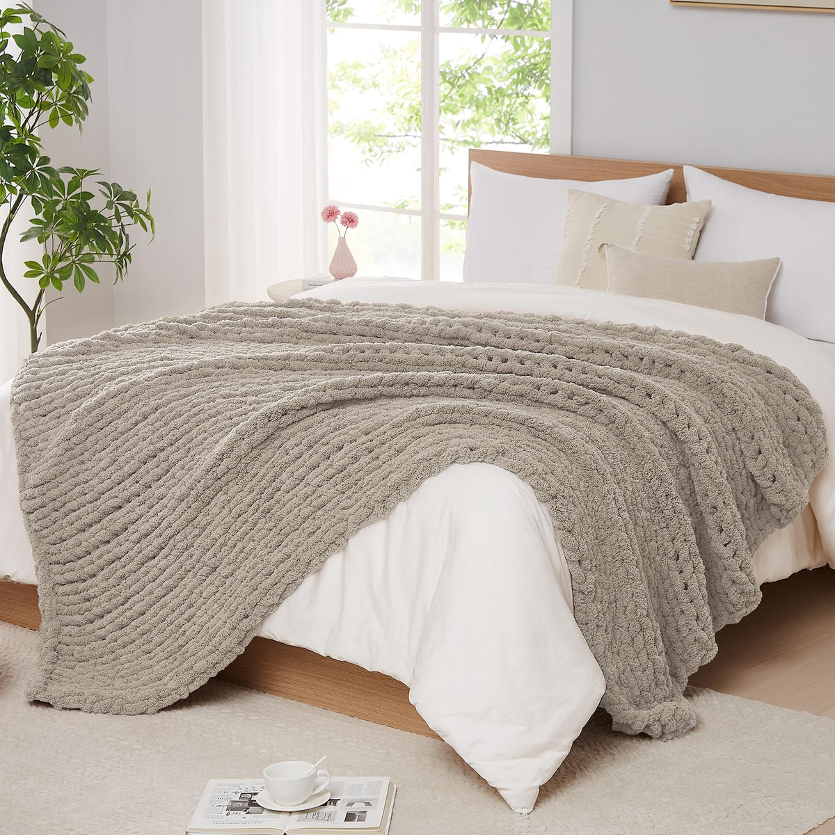 L'AGRATY Chunky Knit Throw Blanket for Couch, 50'' x 60'' Knit Throw, Ivory