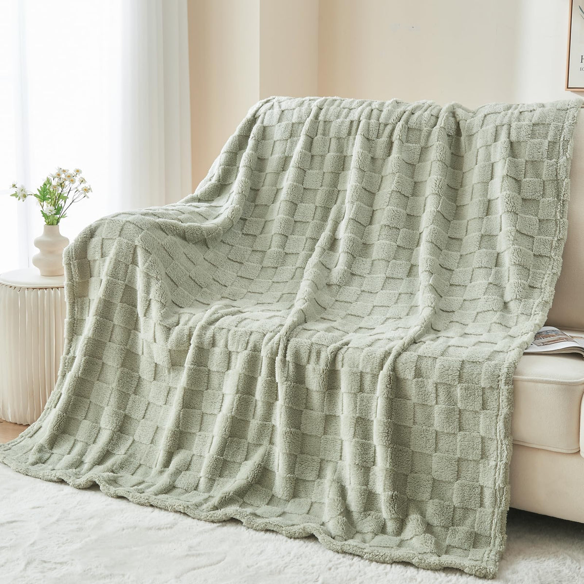 NEWCOSPLAY 3D Checkered Flannel Throw Blanket, Ivory Checkered, 50"x70"