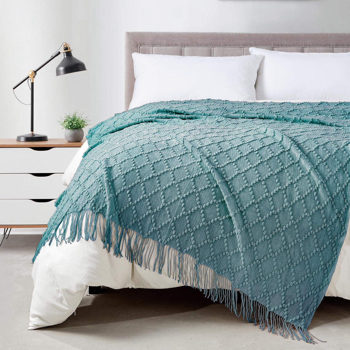 BOURINA Beige Throw Blanket 50x60 Inch Boho Knitted Soft Throw Sofa Blanket