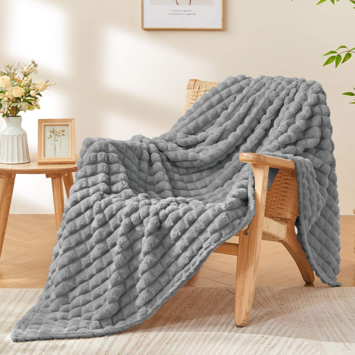 BEDELITE Buffalo Plaid Flannel Fleece Throw Blanket for Couch
