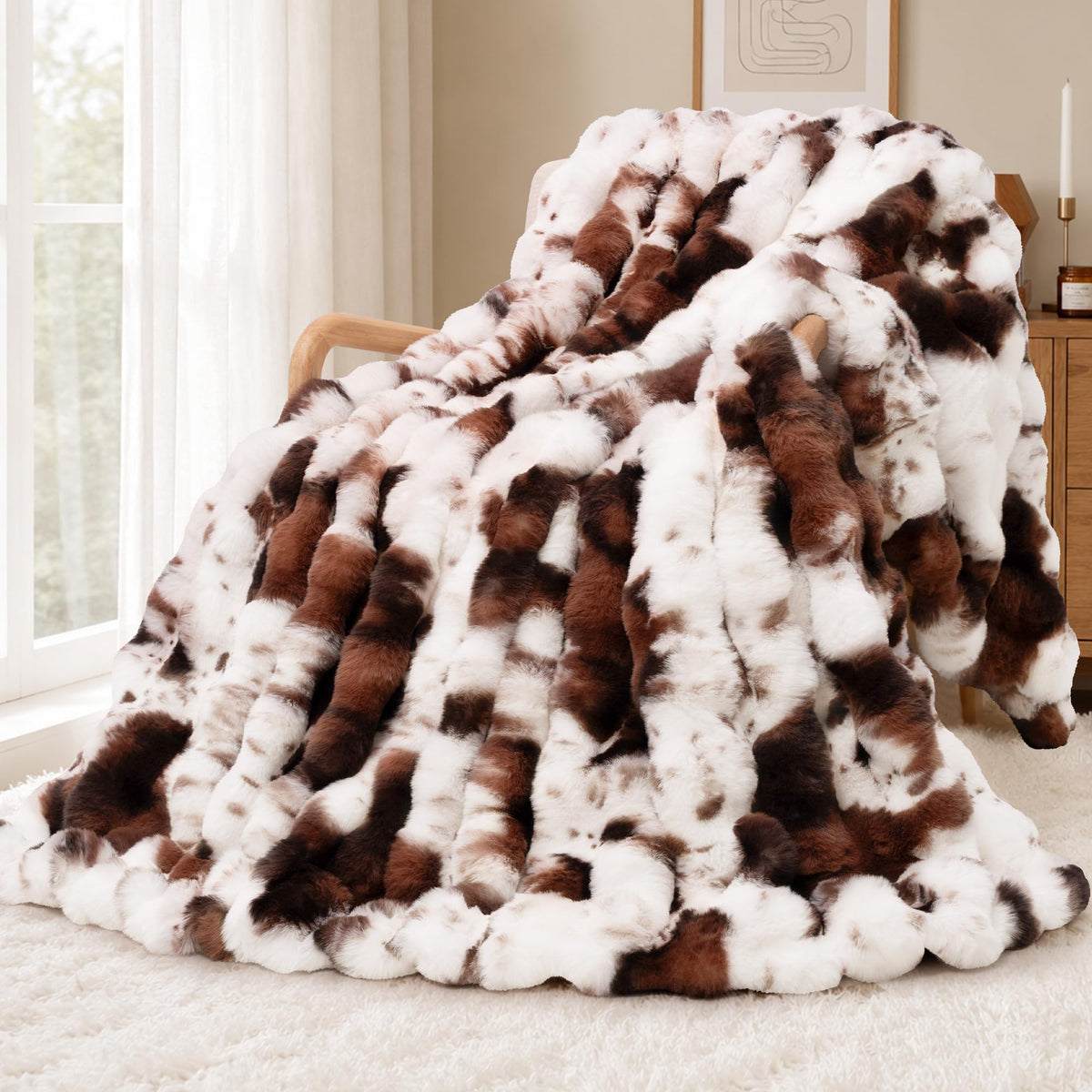 Touchat Luxury 1000GSM Faux Rabbit Fur Throw Blanket, Super Heavy Warm Cozy Blankets for Couch Bed Sofa, Bubble Plush Fuzzy Elegant Soft Mink Blanket for Mom Living Room Bedroom, Cream White