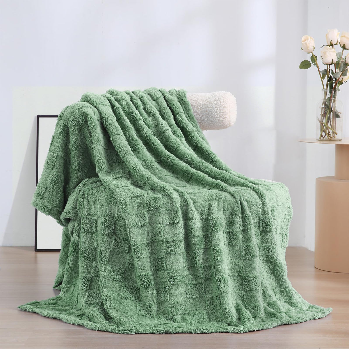 Deep Purple Fleece Throw Blanket 50”×60”Checkered Design for Couch