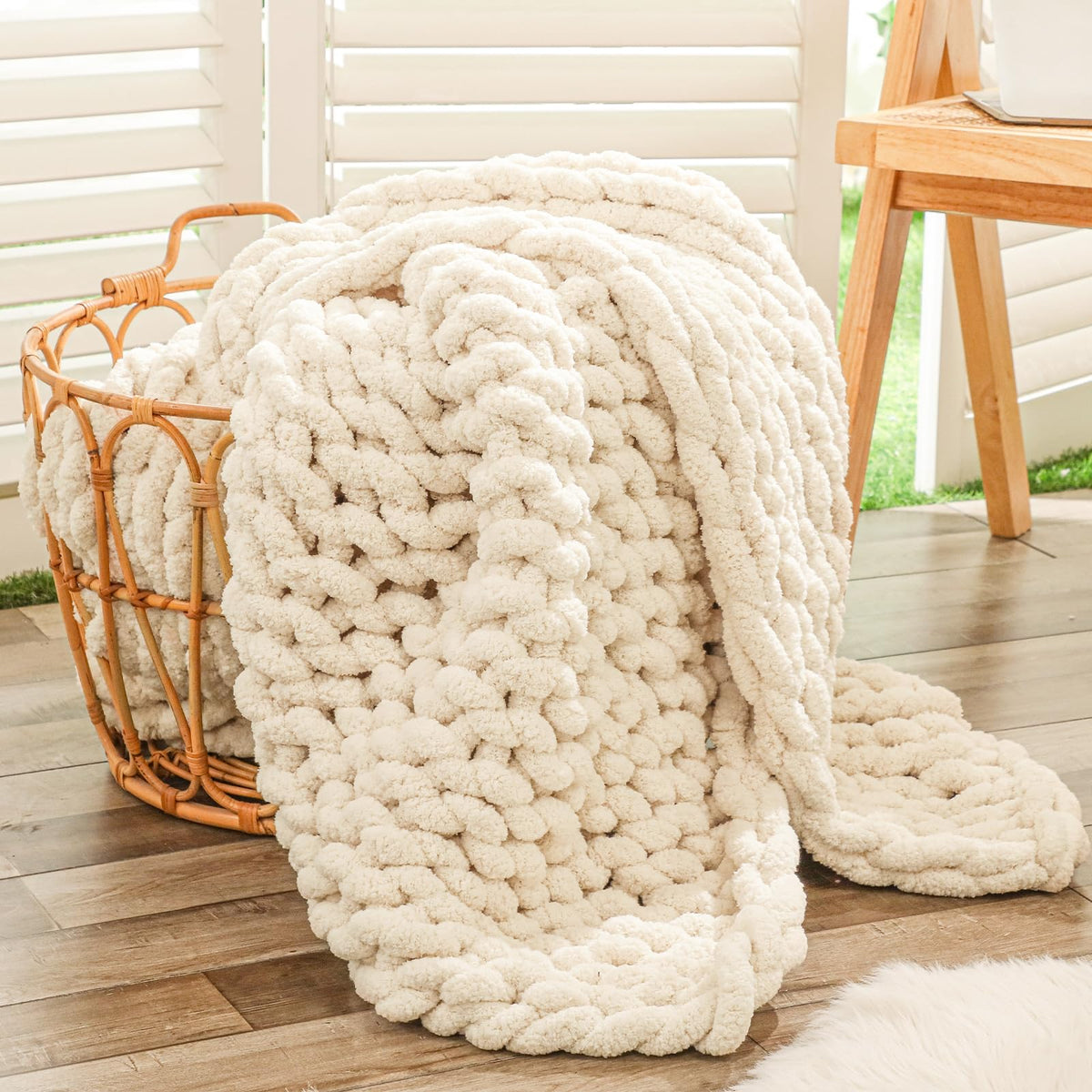 Bigacogo Chunky Knit Throw Blanket for Couch, 40x60 inches, Beige