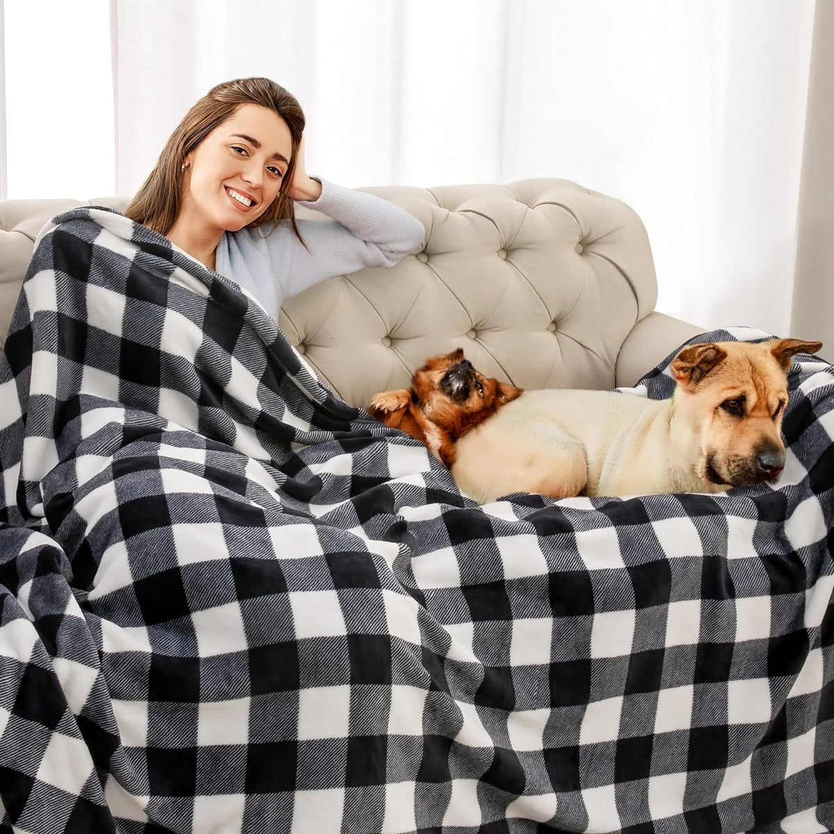 BEDELITE Buffalo Plaid Flannel Fleece Throw Blanket for Couch