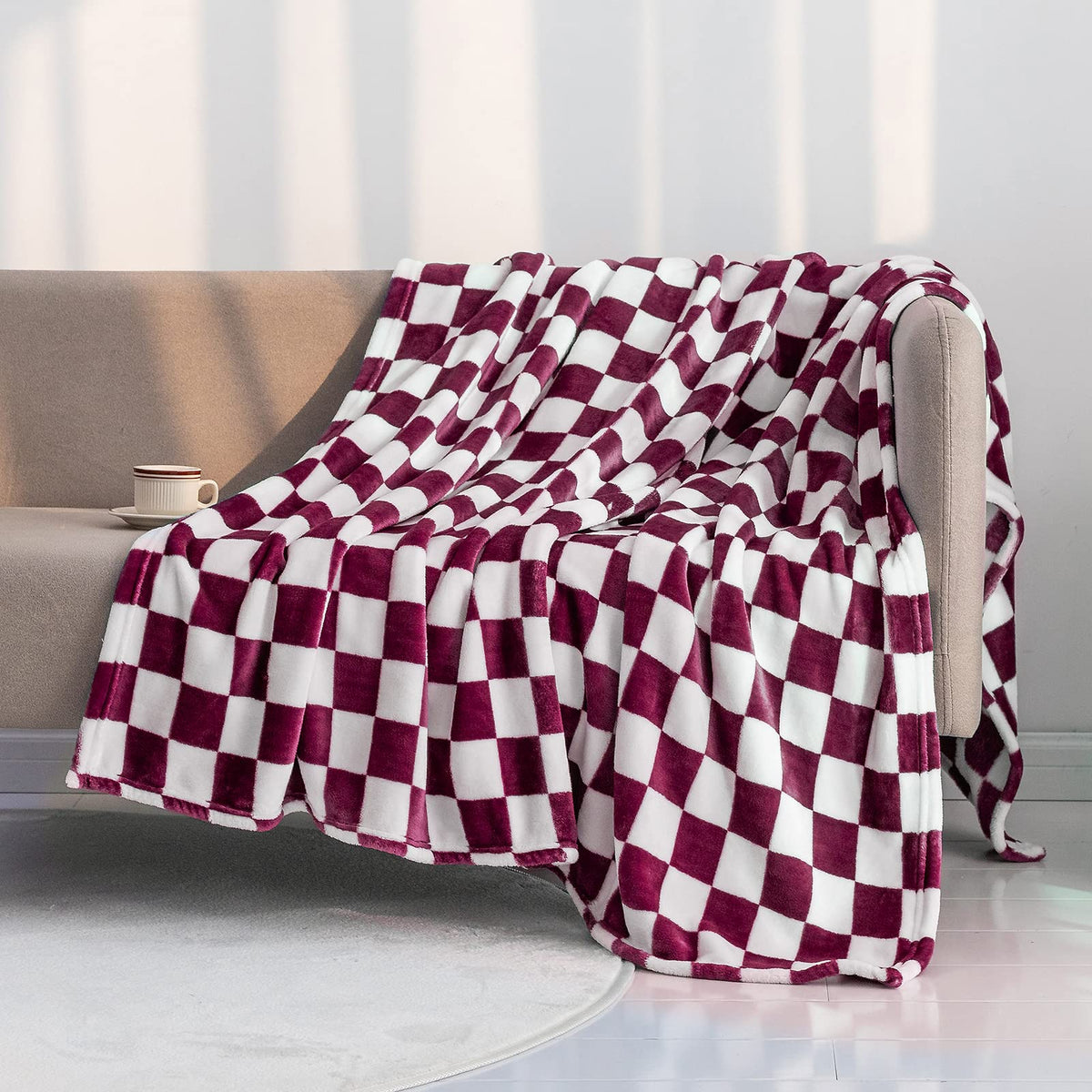 LOMAO Throw Blankets Flannel Blanket with Checkerboard Grid Pattern Soft Throw Blanket for Couch, Bed, Sofa Luxurious Warm and Cozy for All Seasons (Black, 50"x60")