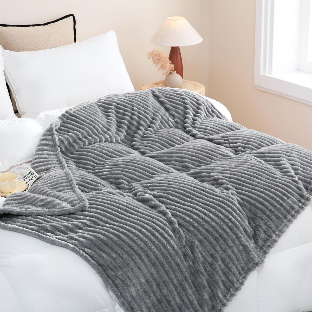 Sage Green Fleece Throw Blanket 50”×60” for Couch Sofa Livingroom