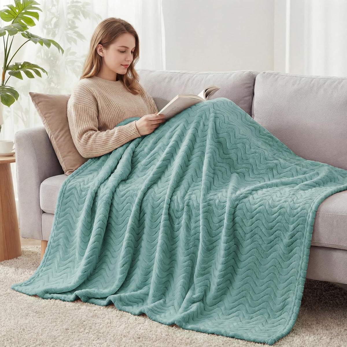 Exclusivo Mezcla Large Fleece Throw Blanket for Couch, Sofa, Celadon