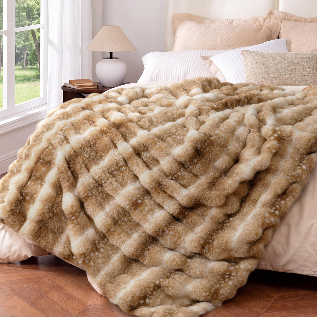 Ultra Soft Cozy Faux Fur Throw Blanket, Fuzzy Plush Thick Bubble Blanket, Luxury Fluffy Blanket for Couch, Sofa, Bedroom, and Living Room, 50x60 Inches, Cream White