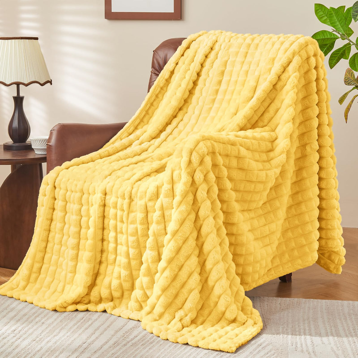 BEDELITE Buffalo Plaid Flannel Fleece Throw Blanket for Couch