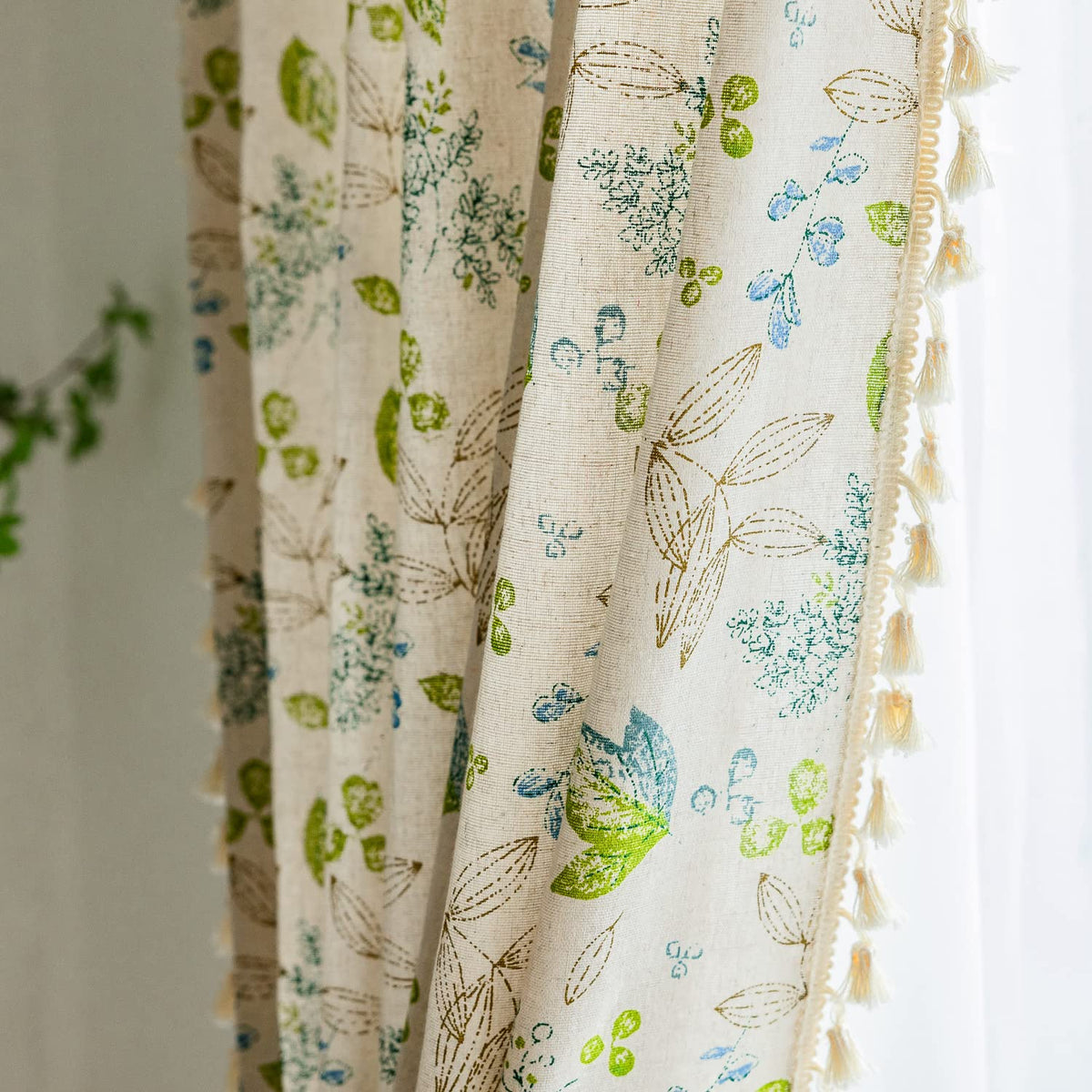 ENJOYBRIDAL Floral Curtains 84 Inch Long Living Room Boho Drapes Bedroom 2 Panels Semi Sheer Floor Length Window Curtain Panels Vintage Rod Pocket Tassel Farmhouse Nursery Window Treatments