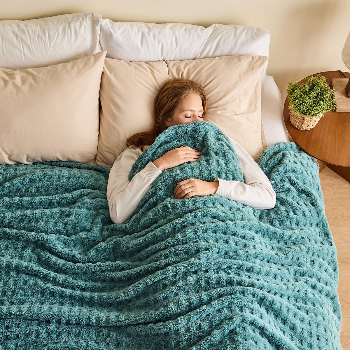 NEWCOSPLAY 3D Checkered Flannel Throw Blanket, Ivory Checkered, 50"x70"