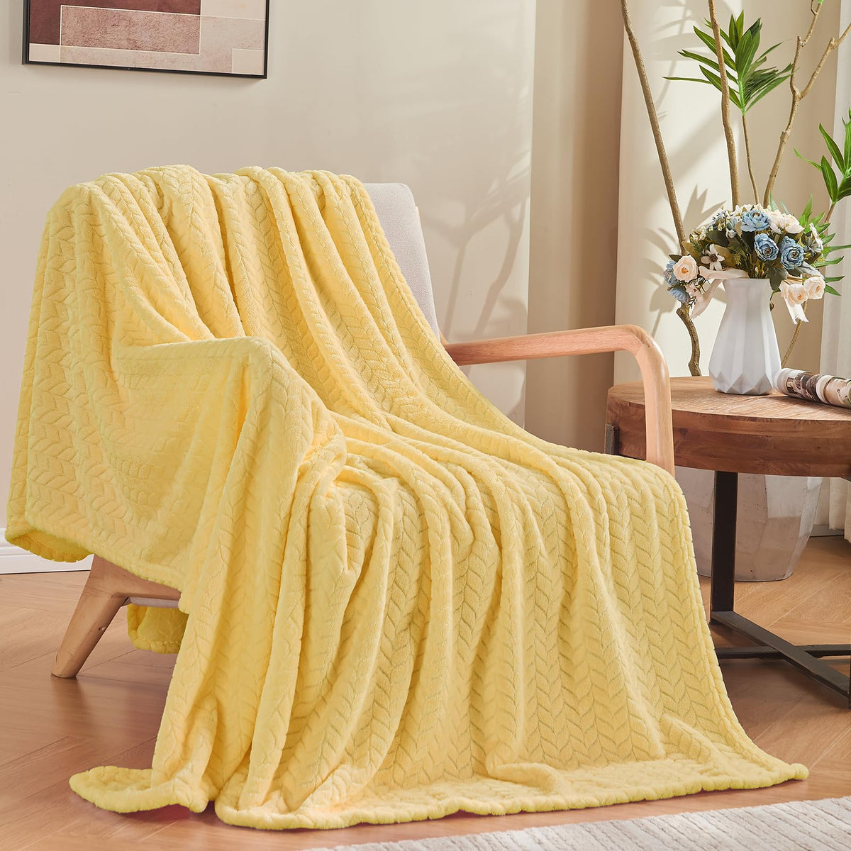 Inhand Fleece Throw Blanket, Super Soft Flannel Cozy for Adults, Washable Lightweight for Couch, Sofa, Bed, Office, Warm Plush for All Season, Green, 50"×60"