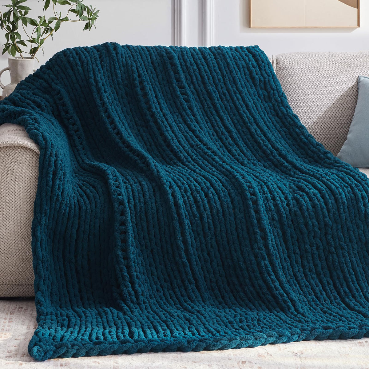 Negwoo Chunky Knit Throw Blanket, Knitted Throw Chenille Yarn, 50"*60"