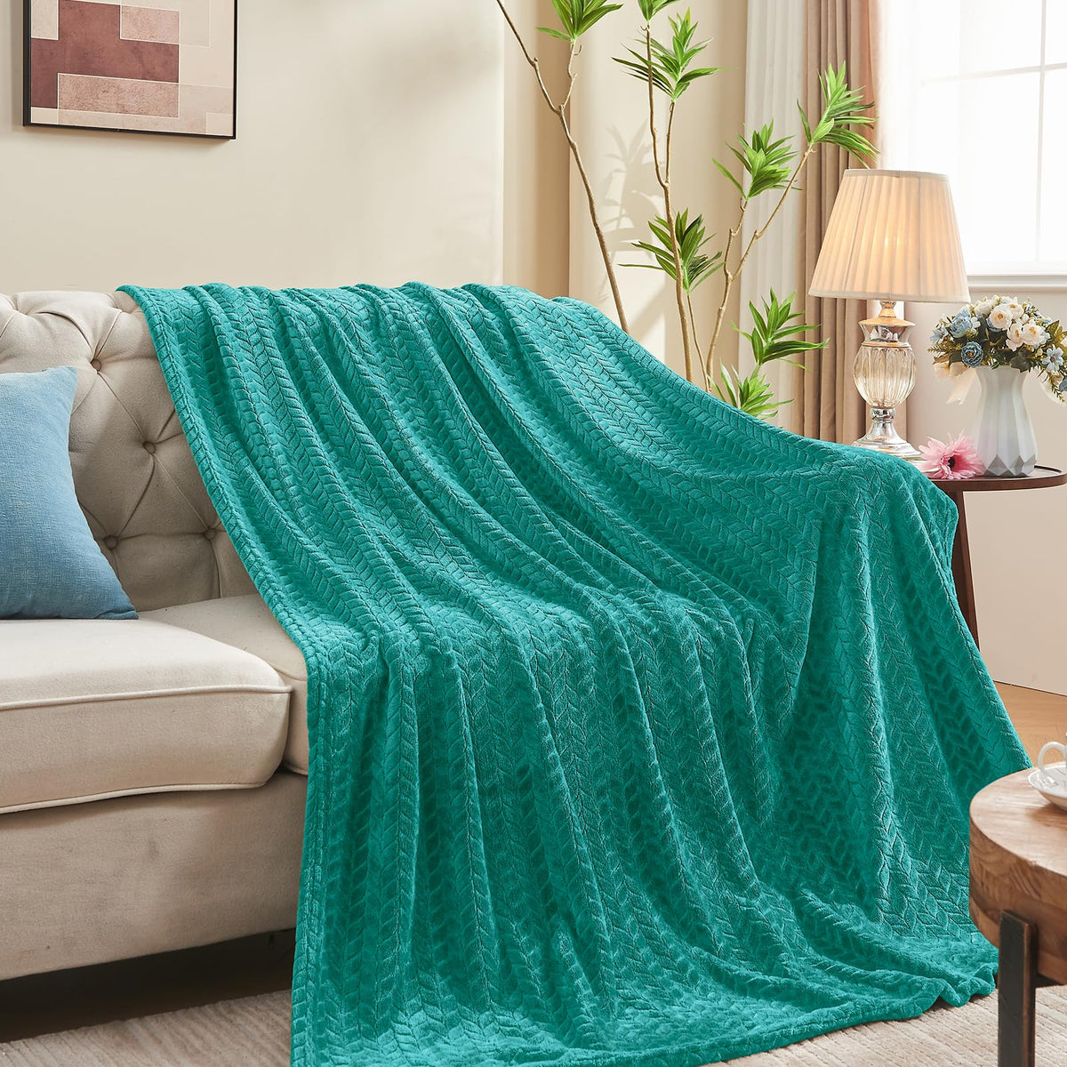Inhand Fleece Throw Blanket, Super Soft Flannel Cozy for Adults, Washable Lightweight for Couch, Sofa, Bed, Office, Warm Plush for All Season, Green, 50"×60"