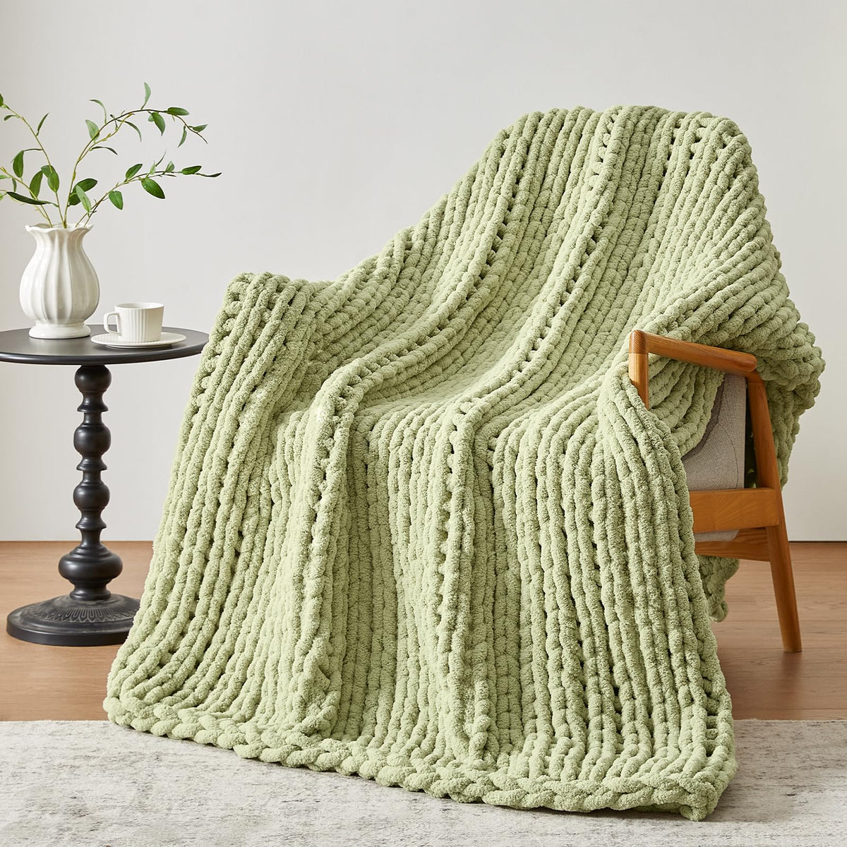 Negwoo Chunky Knit Throw Blanket, Knitted Throw Chenille Yarn, 50"*60"