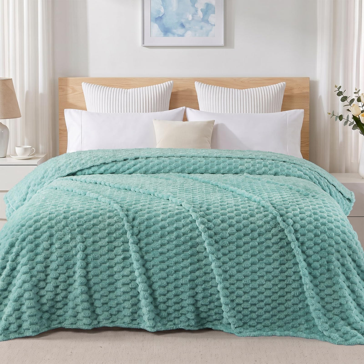 Exclusivo Mezcla Large 3D Fleece Throw Blanket for Couch, Ivory