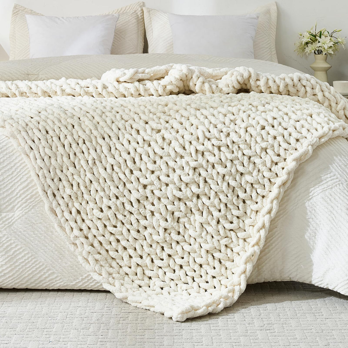 Bigacogo Chunky Knit Throw Blanket for Couch, 40x60 inches, Beige
