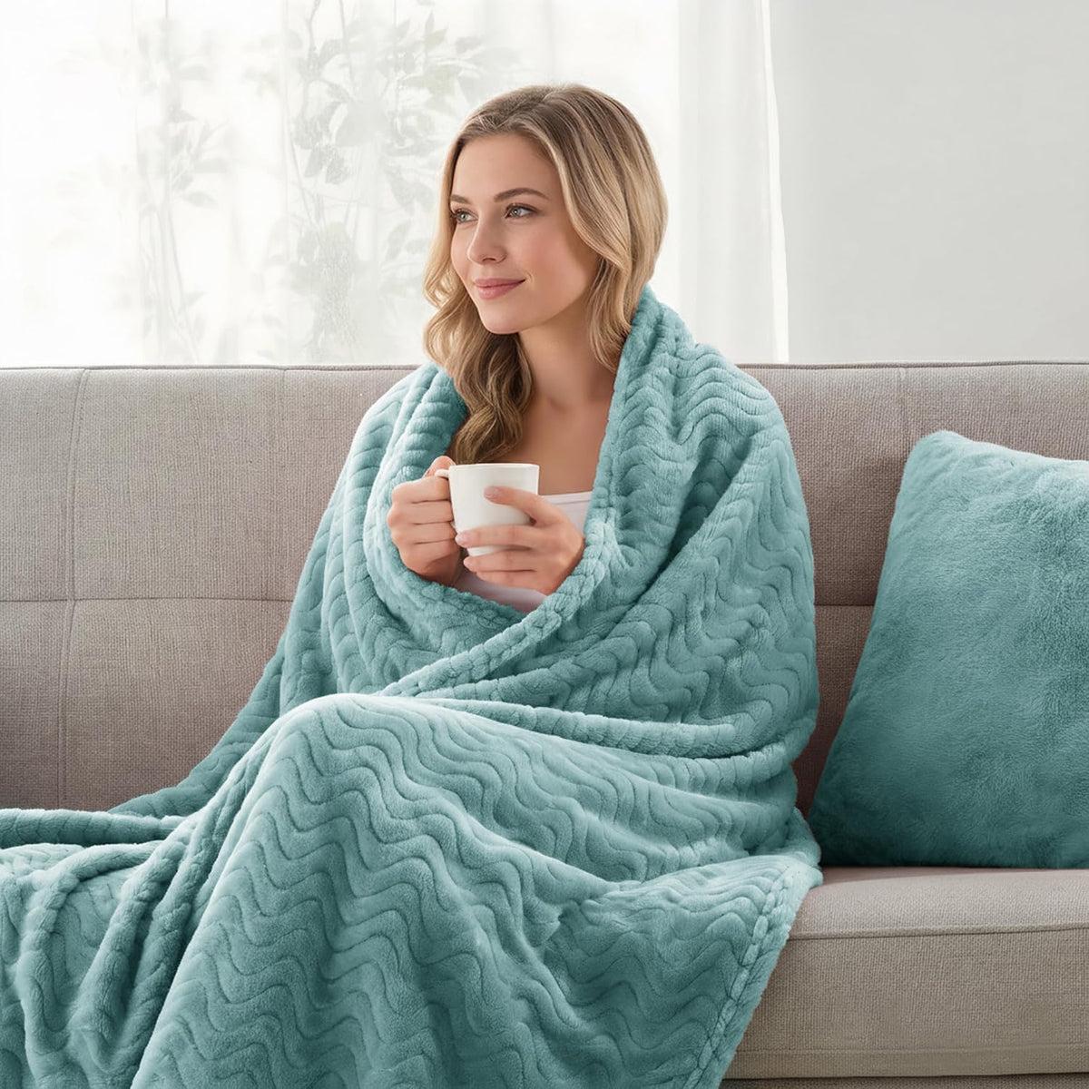 Exclusivo Mezcla Large Fleece Throw Blanket for Couch, Sofa, Celadon
