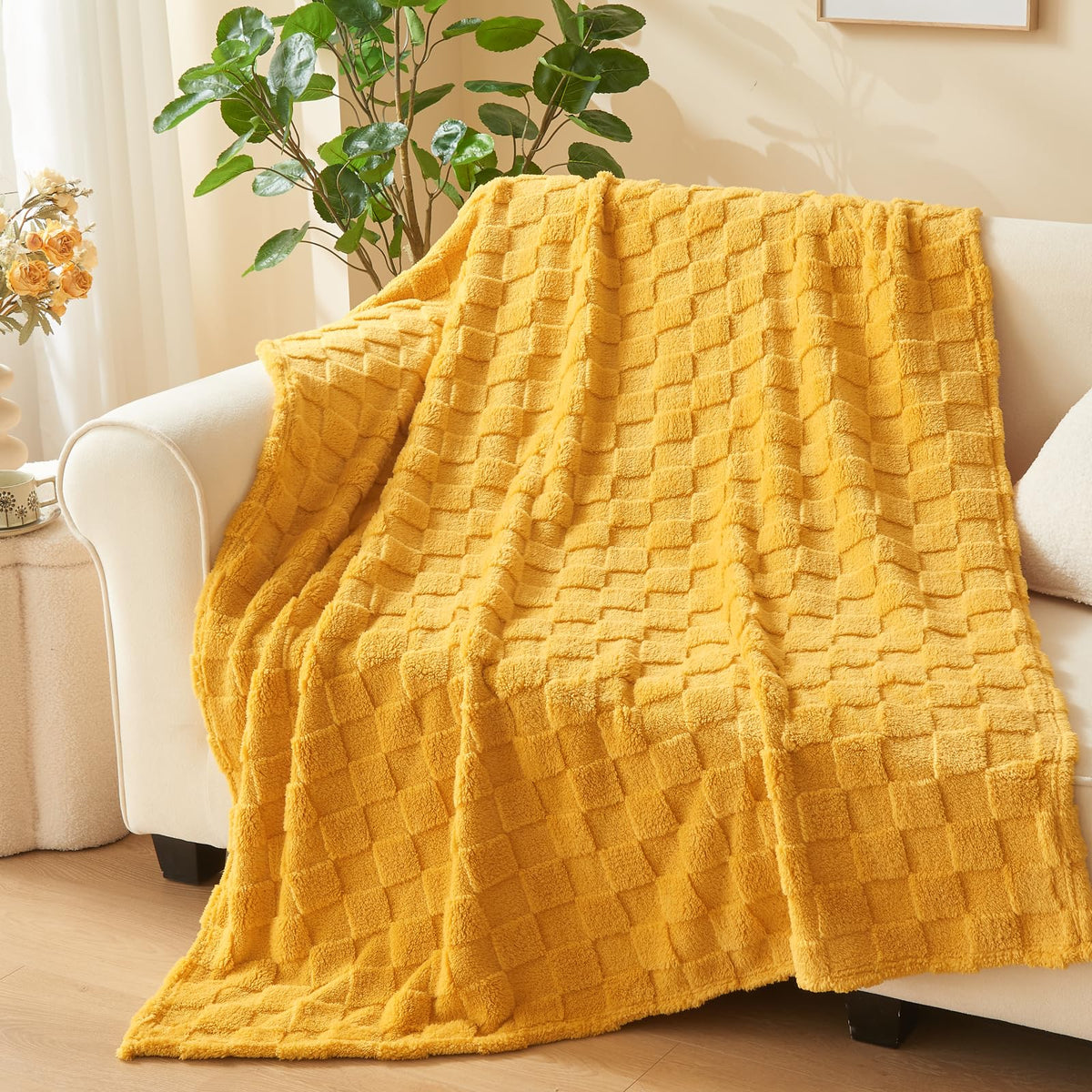 NEWCOSPLAY 3D Checkered Flannel Throw Blanket, Ivory Checkered, 50"x70"