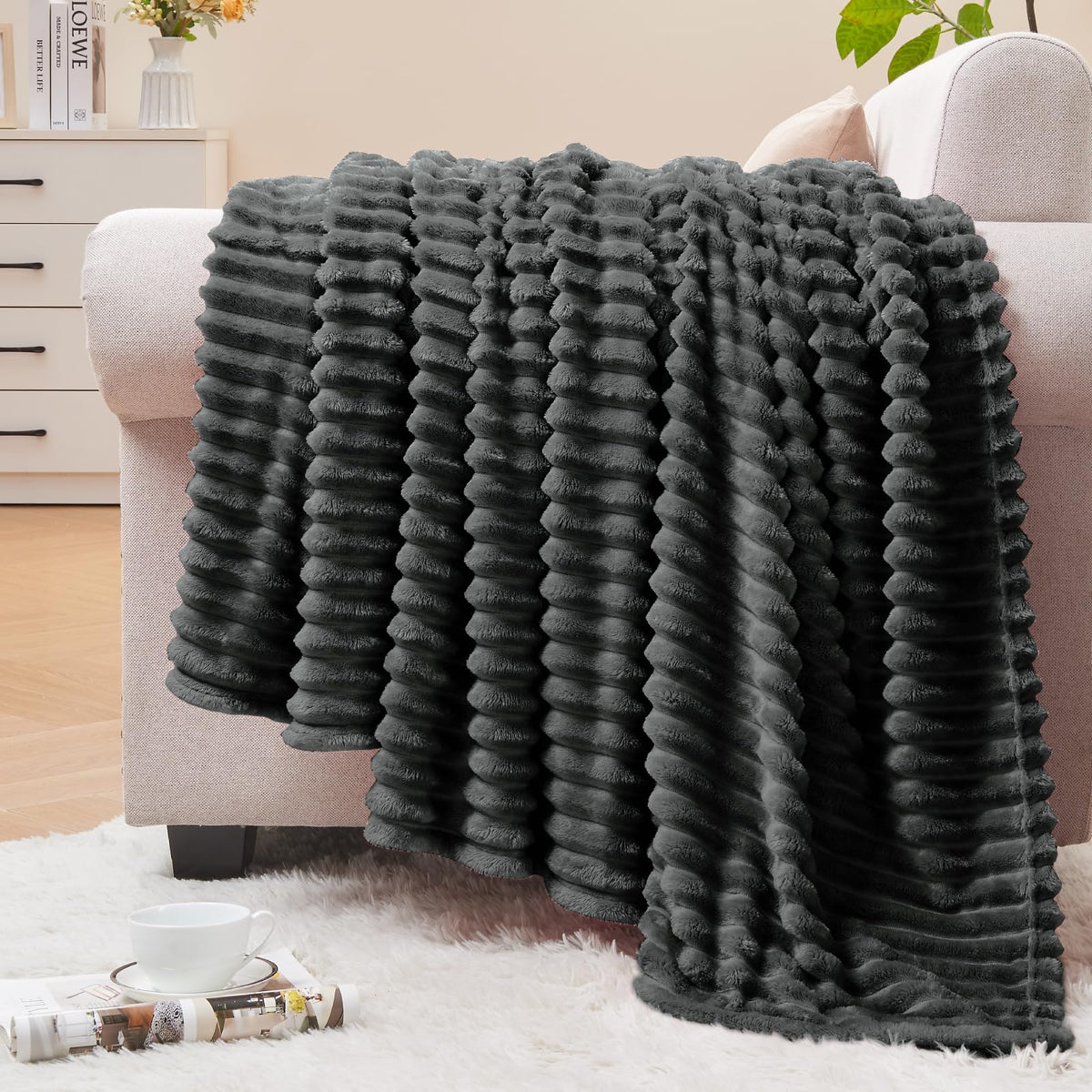 BEDELITE 3D Ribbed Jacquard Pink Fleece Throw Blanket for Couch, 50x60 Inch