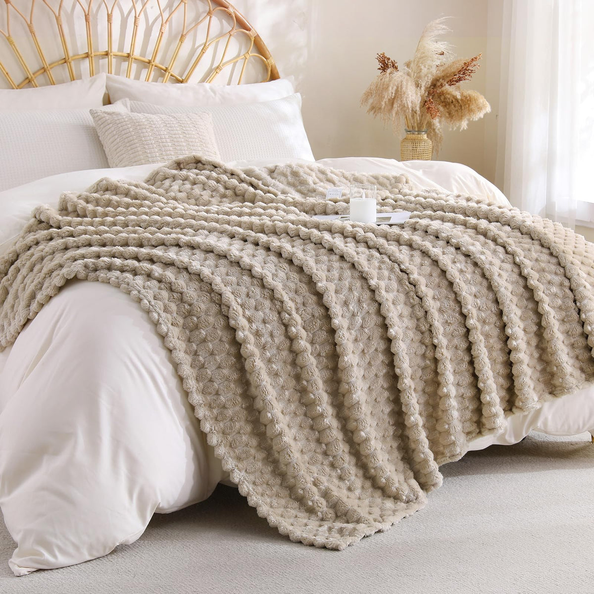 Light Blue Fleece Throw Blanket 50"×60" for Couch Sofa Bed