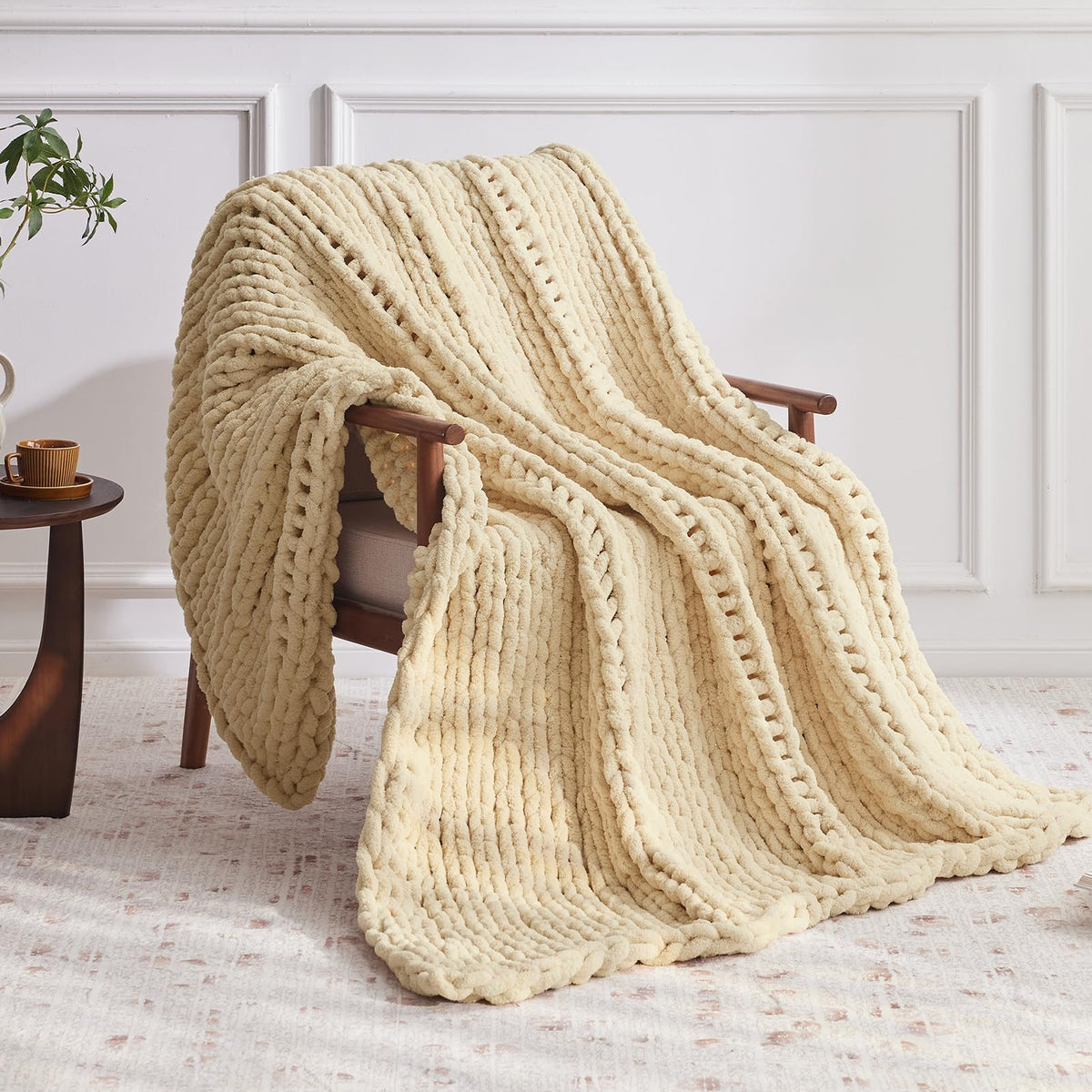 Negwoo Chunky Knit Throw Blanket, Knitted Throw Chenille Yarn, 50"*60"