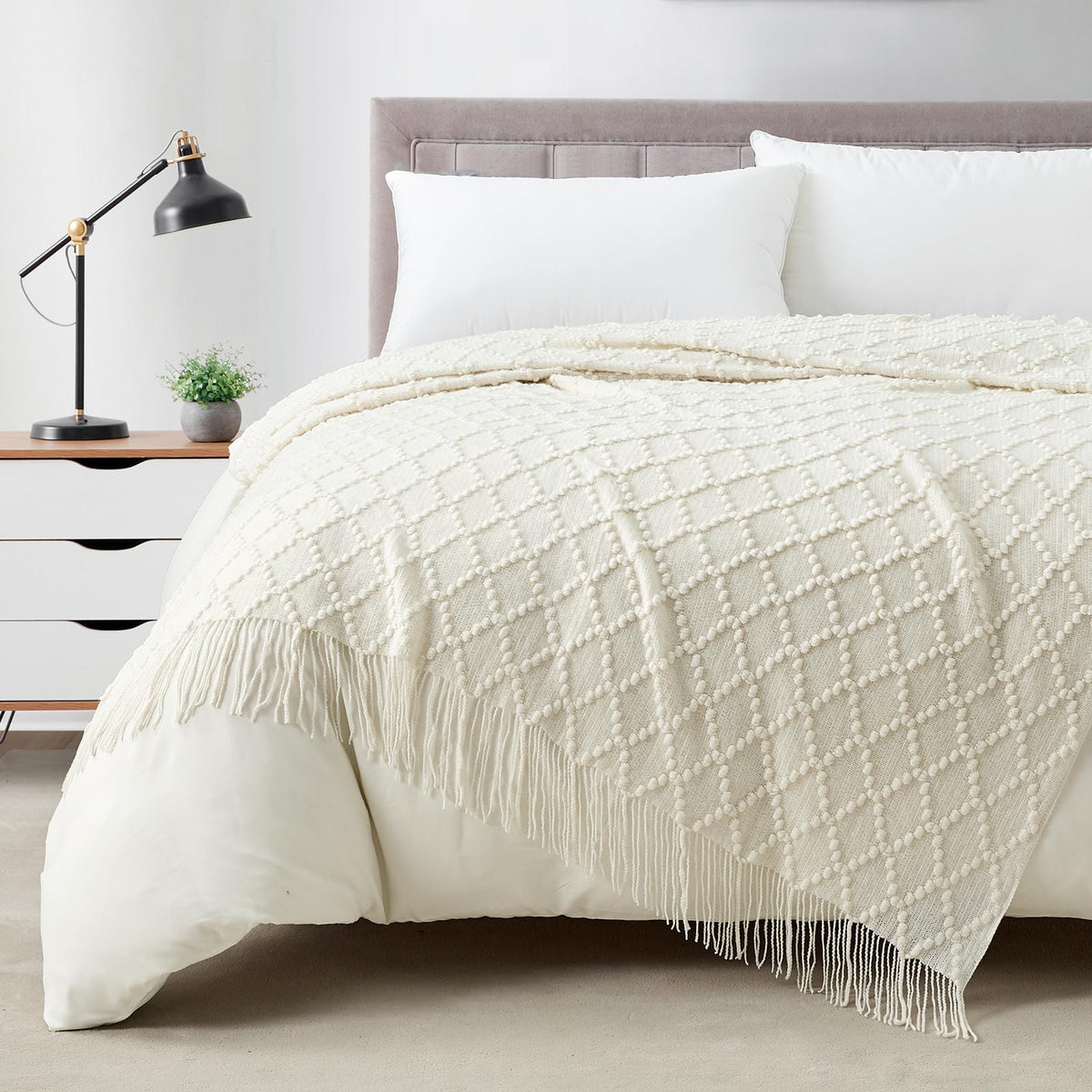 BOURINA Beige Throw Blanket 50x60 Inch Boho Knitted Soft Throw Sofa Blanket