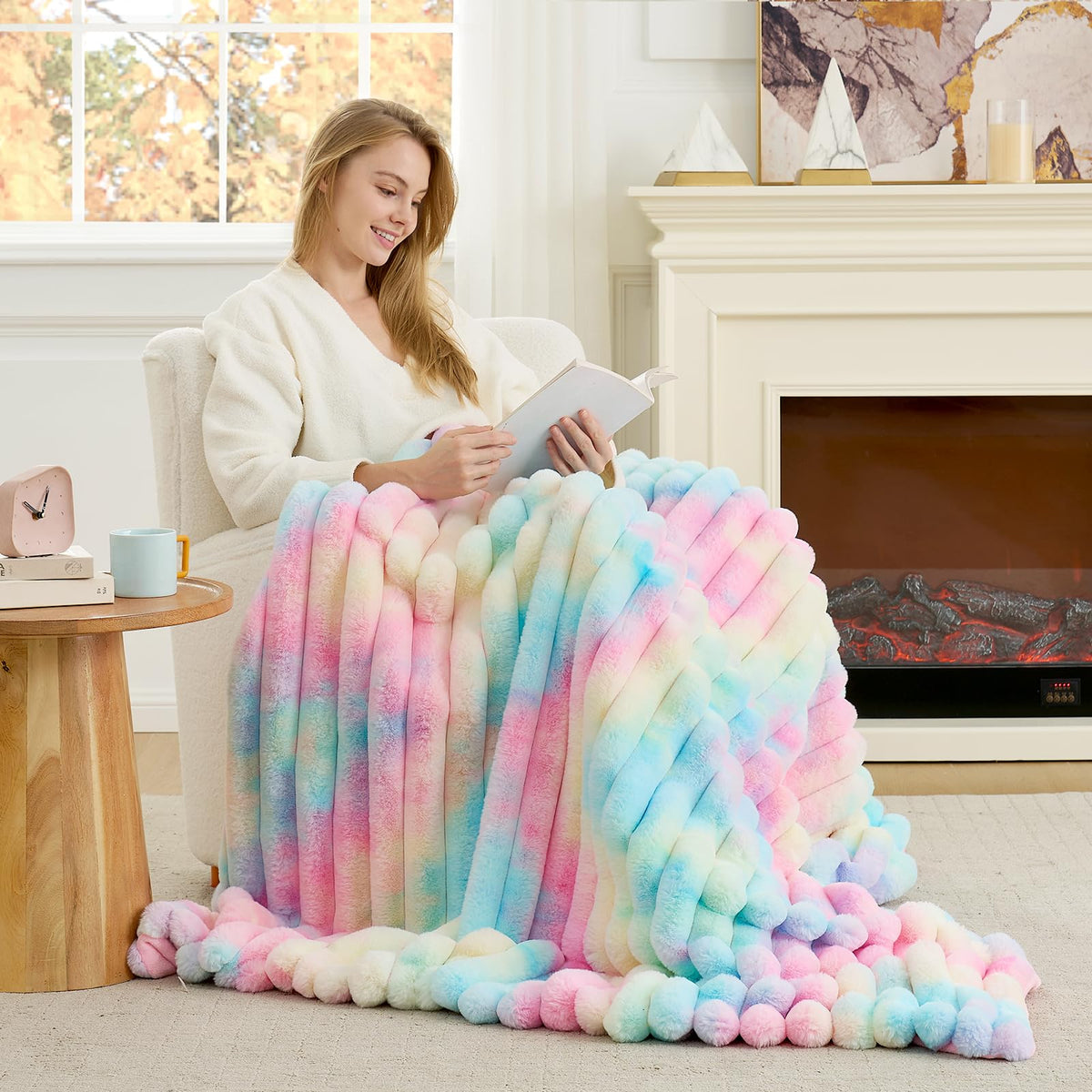 Cozy Bliss Faux Fur Throw Blanket for Couch, Cozy Warm Plush Striped Blanket for Sofa Bedroom Living Room, 50 * 60 Inches Black