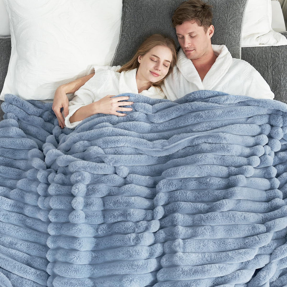 Cozy Bliss Faux Fur Throw Blanket for Couch, Cozy Warm Plush Striped Blanket for Sofa Bedroom Living Room, 50 * 60 Inches Black