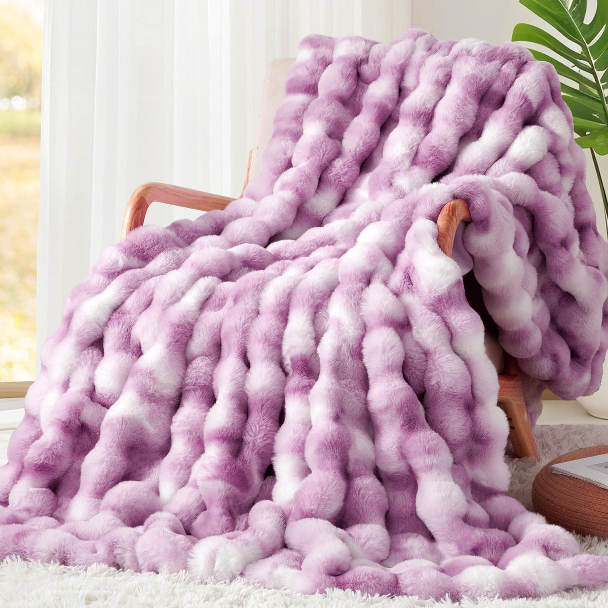 Touchat Luxury 1000GSM Faux Rabbit Fur Throw Blanket, Super Heavy Warm Cozy Blankets for Couch Bed Sofa, Bubble Plush Fuzzy Elegant Soft Mink Blanket for Mom Living Room Bedroom, Cream White
