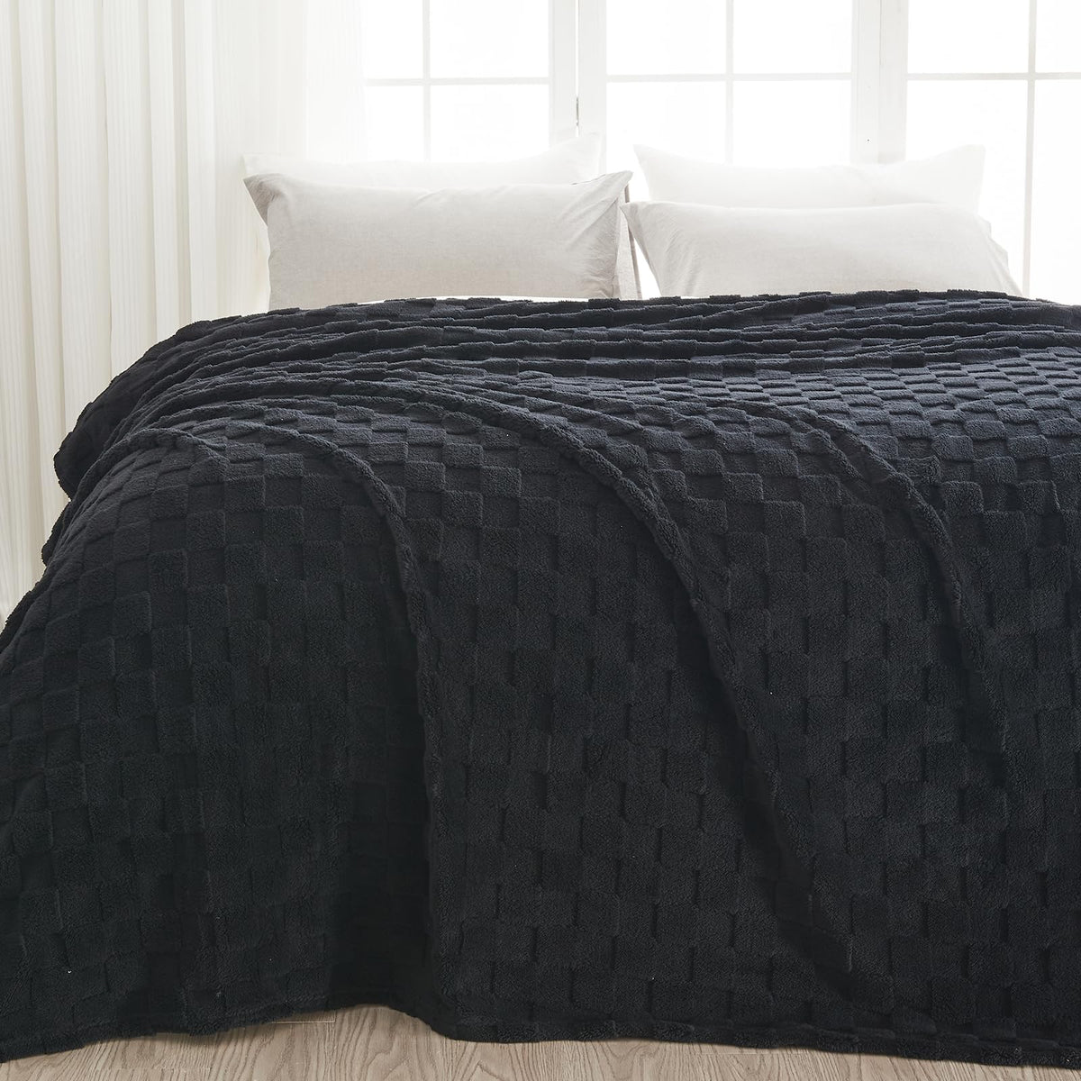 NEWCOSPLAY 3D Checkered Flannel Throw Blanket, Ivory Checkered, 50"x70"