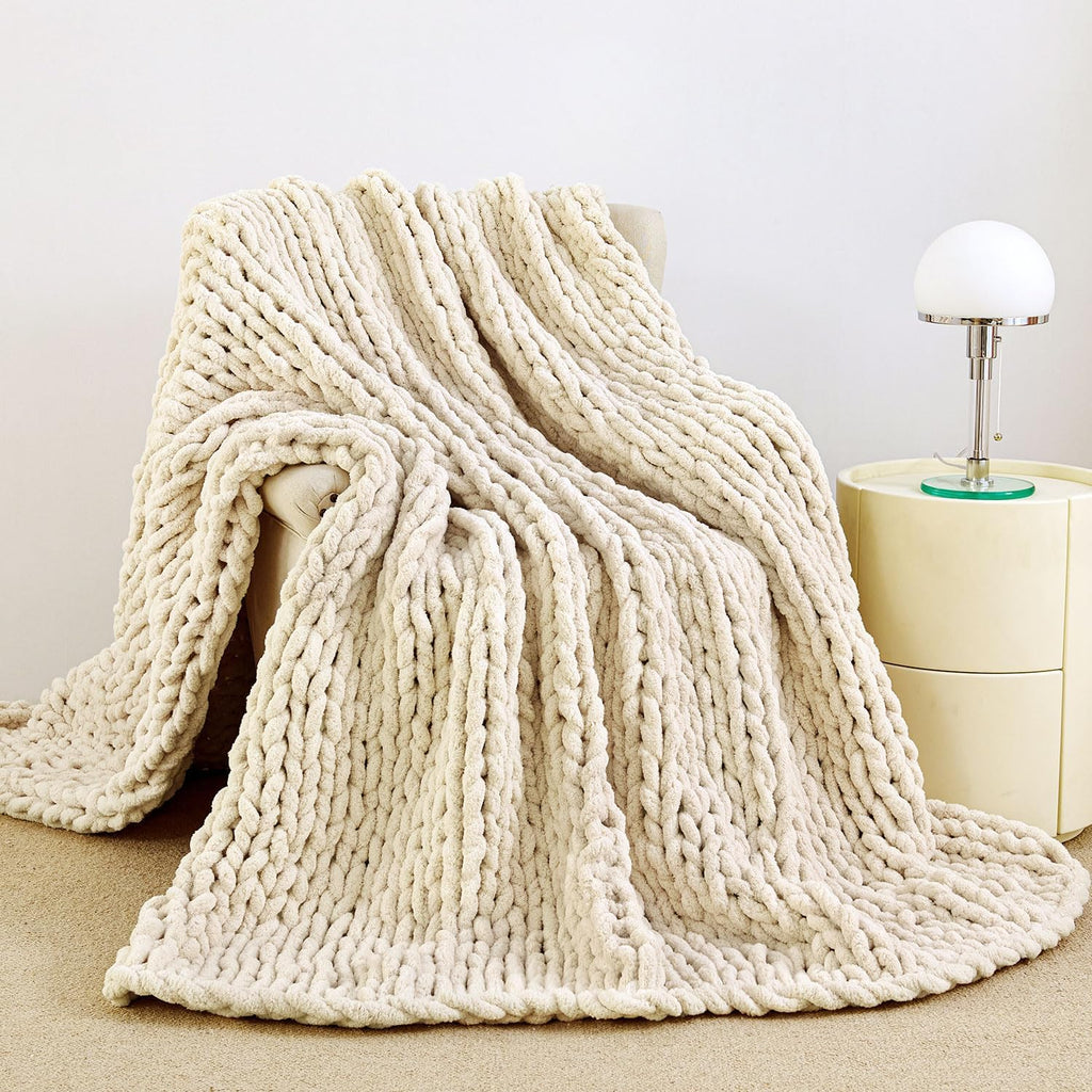Chunky Knit Blanket Throw for Couch, 51"x63" Chunky Yarn Knitted Blankets