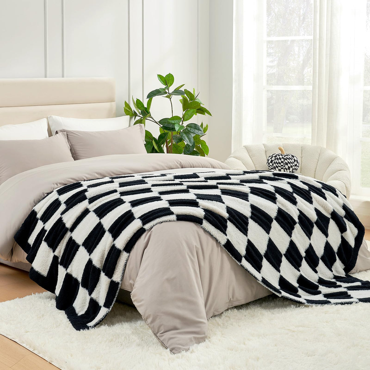 Snuggle Sac Fall Checkered Throw Blanket Faux Fur Microfiber Blankets for Couch,Cozy Soft Warm Blanket for Sofa Bedroom Living Room,Beige Checker,50x60 inches