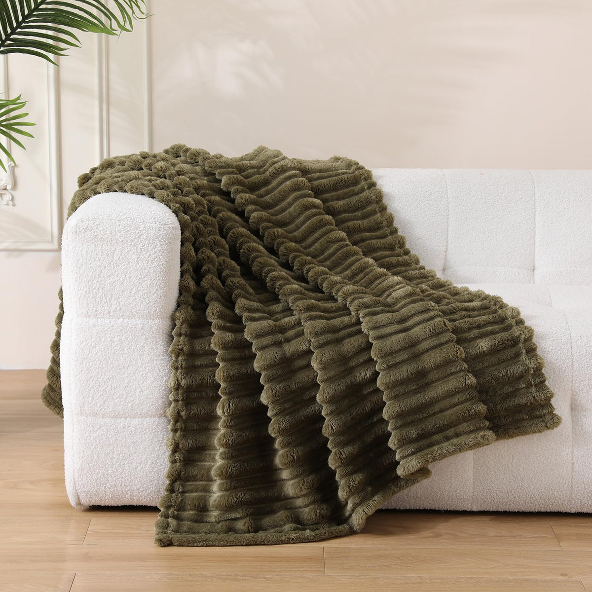 Puncuntex Burnt Orange Soft Throw Blanket 50"×60" for Couch Cozy 3D Striped