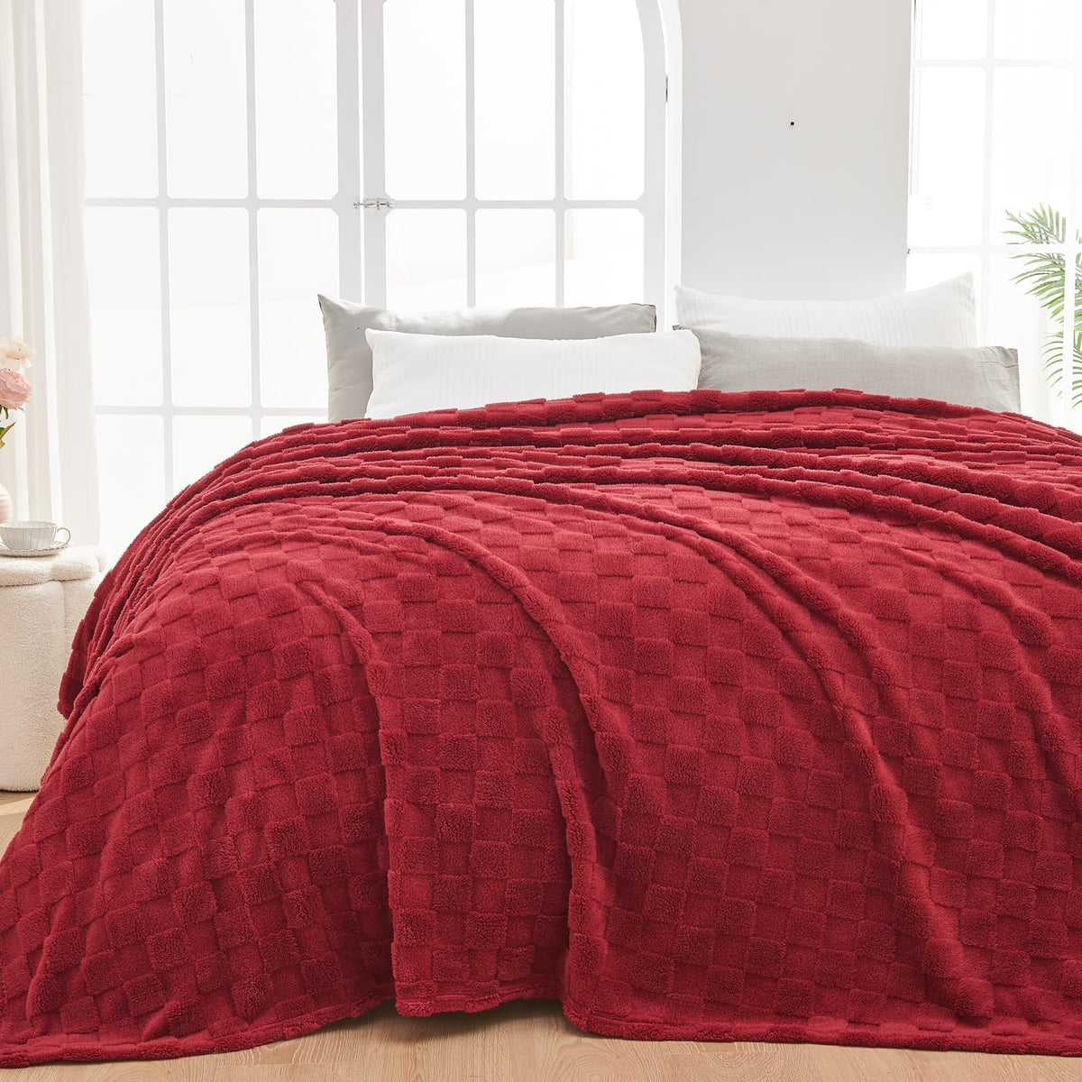 NEWCOSPLAY 3D Checkered Flannel Throw Blanket, Ivory Checkered, 50"x70"
