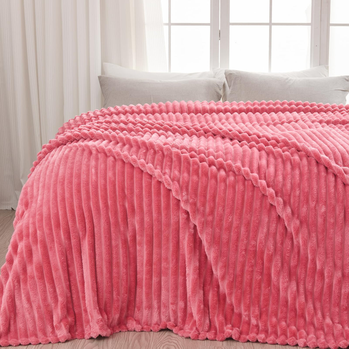 NEWCOSPLAY Fleece Ribbed Cozy Throw Blanket for Couch, Pink, 50"x60"