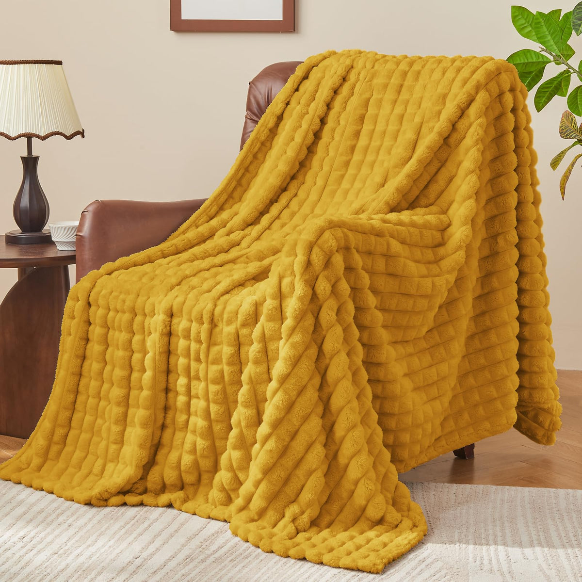 BEDELITE Buffalo Plaid Flannel Fleece Throw Blanket for Couch