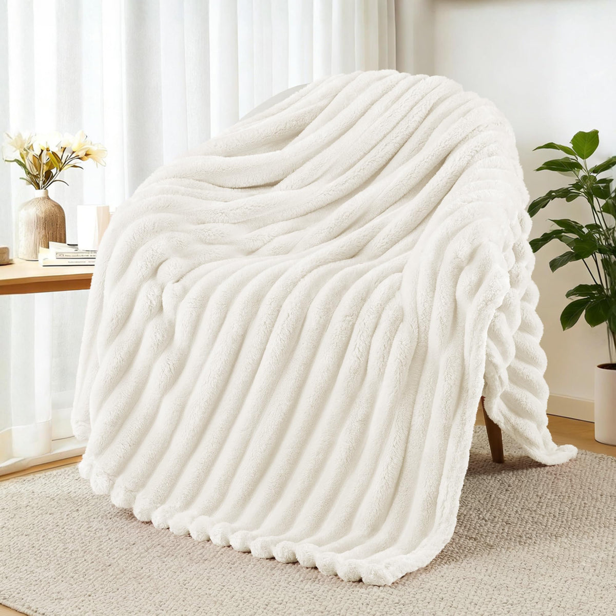 Exclusivo Mezcla Striped Fleece Throw Blanket for Couch, Sofa, Bed, 50"x60"