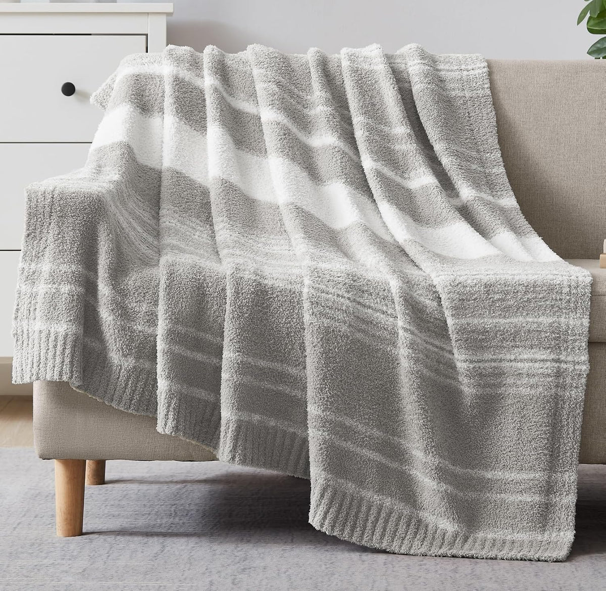 WRENSONGE Soft Checkered Throw Blanket for Couch-Cozy Warm Knitted Blankets