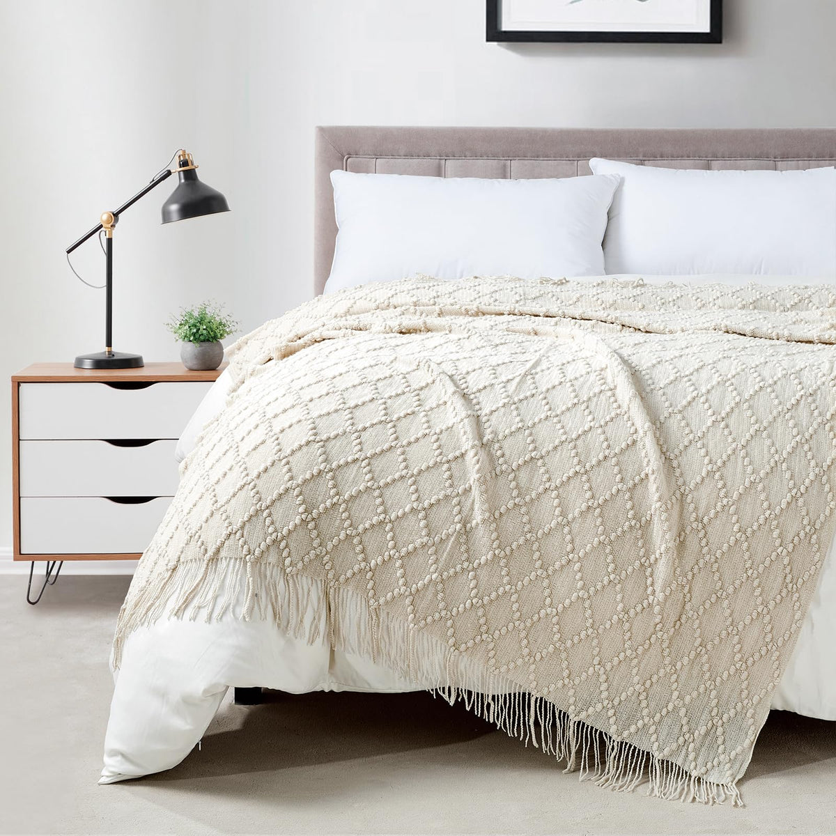 BOURINA Beige Throw Blanket 50x60 Inch Boho Knitted Soft Throw Sofa Blanket