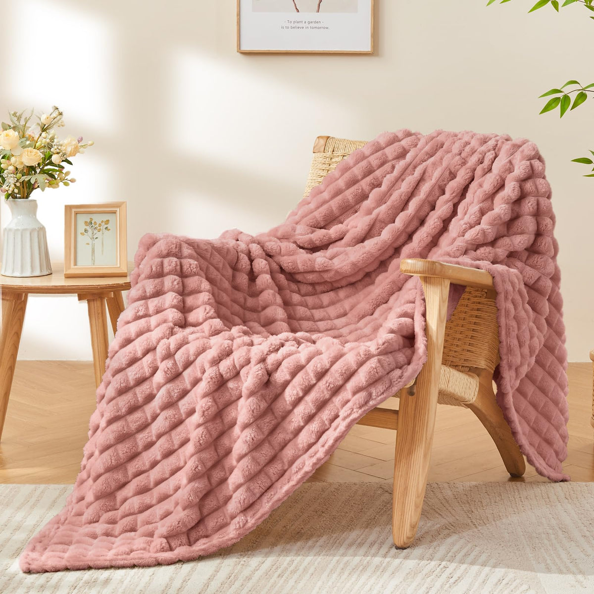 BEDELITE Buffalo Plaid Flannel Fleece Throw Blanket for Couch