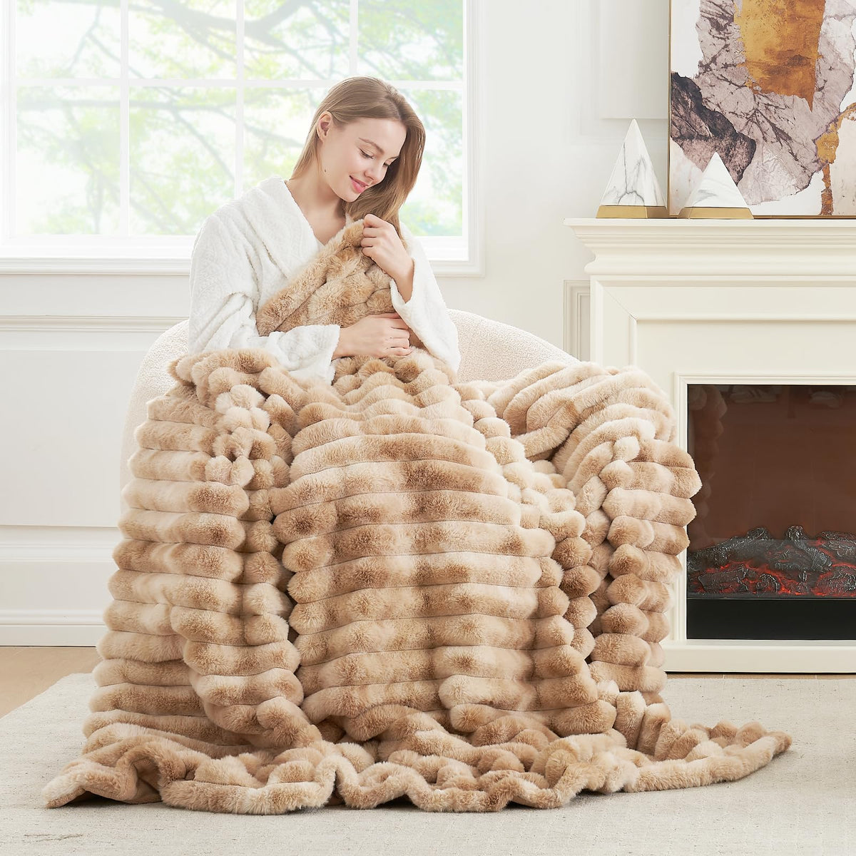 Cozy Bliss Faux Fur Throw Blanket for Couch, Cozy Warm Plush Striped Blanket for Sofa Bedroom Living Room, 50 * 60 Inches Black