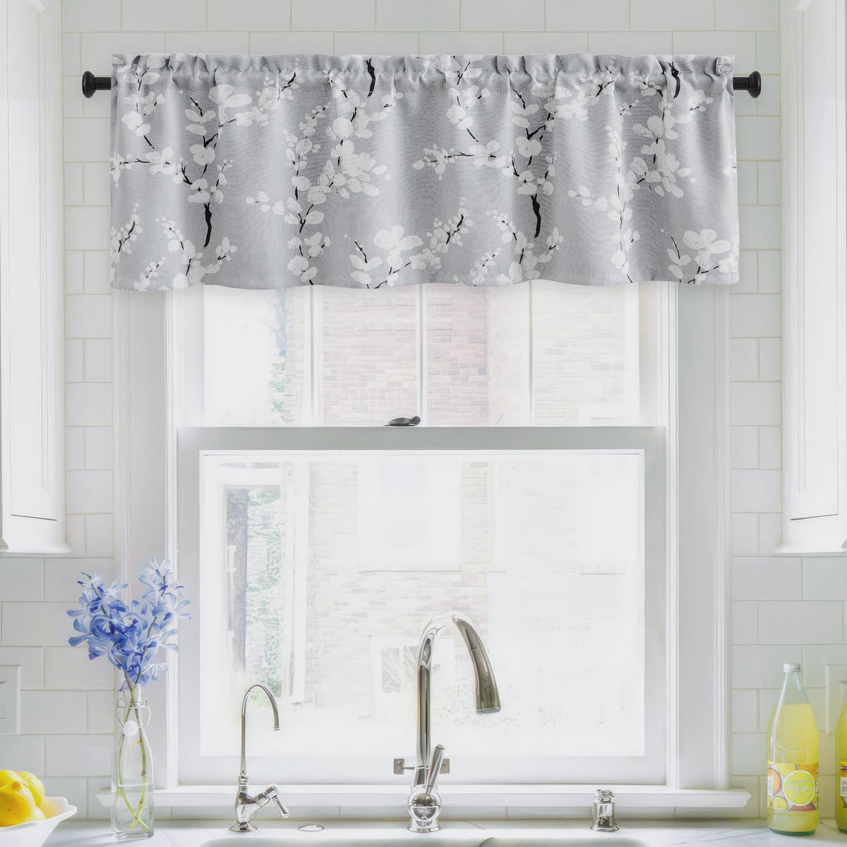 FMFUNCTEX Blue Blackout Floral Curtains, Bedroom, 100X84 Inches, 1 Panel