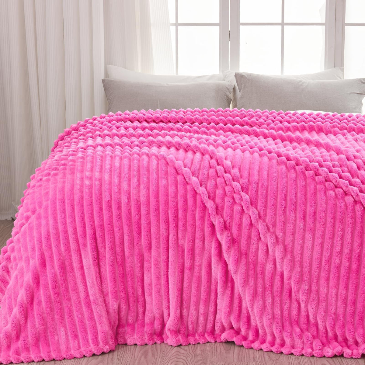 NEWCOSPLAY Fleece Ribbed Cozy Throw Blanket for Couch, Pink, 50"x60"