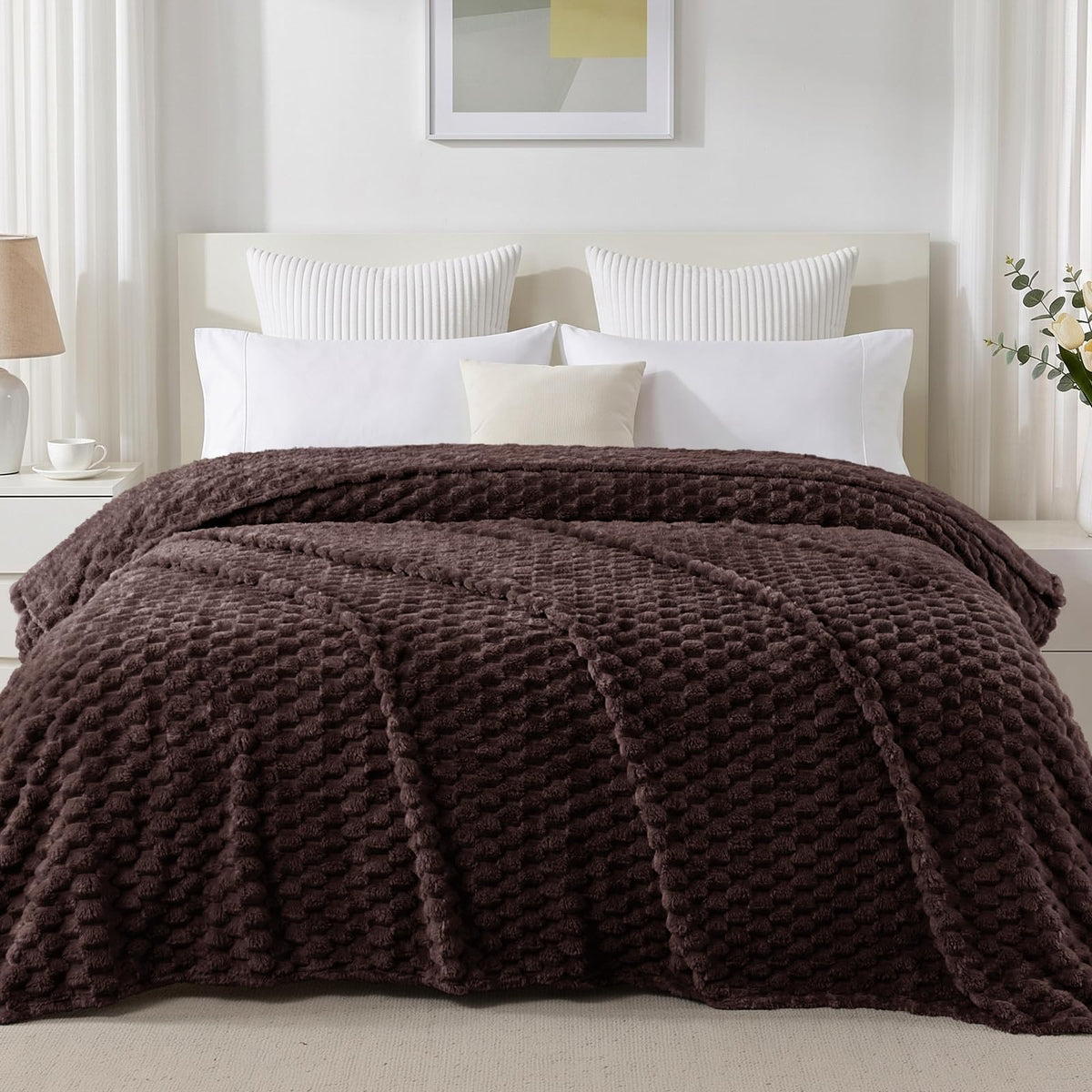 Exclusivo Mezcla Large 3D Fleece Throw Blanket for Couch, Ivory
