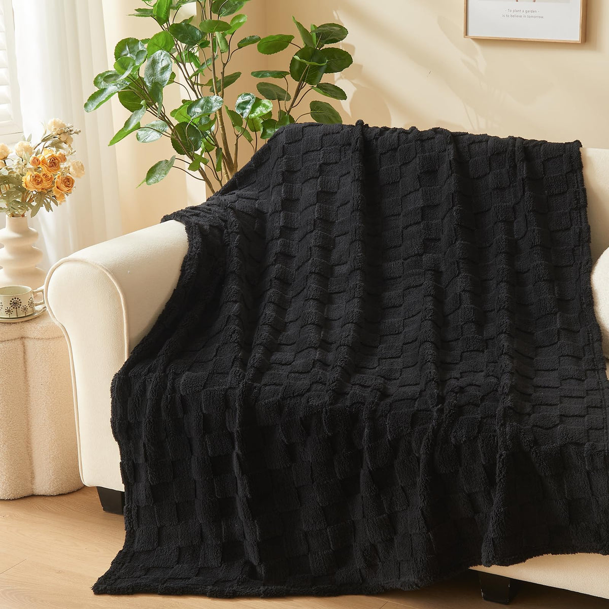 NEWCOSPLAY 3D Checkered Flannel Throw Blanket, Ivory Checkered, 50"x70"