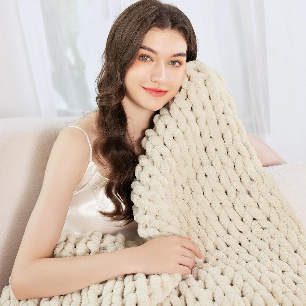 Chunky Knit Blanket Throw for Couch, 51"x63" Chunky Yarn Knitted Blankets
